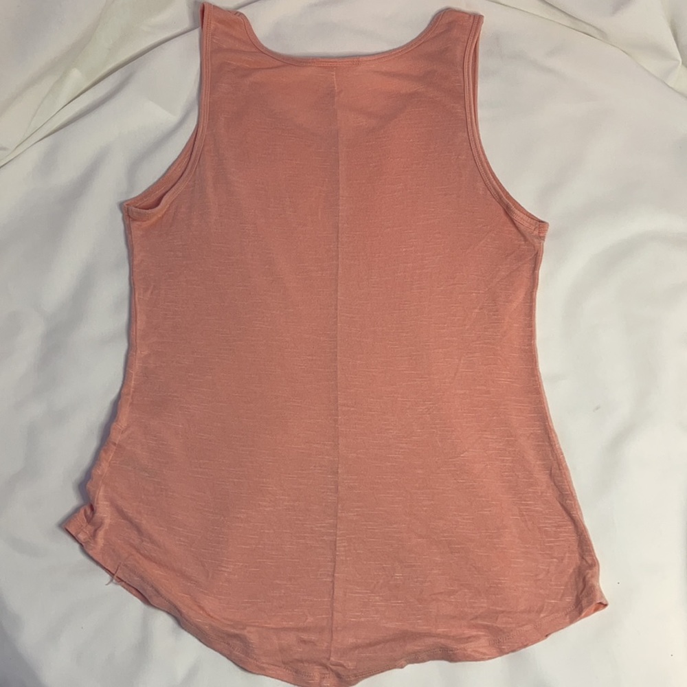 🔥 SALE LULAROE Pink Flowy Tank Top | Medium - Picture 3 of 6